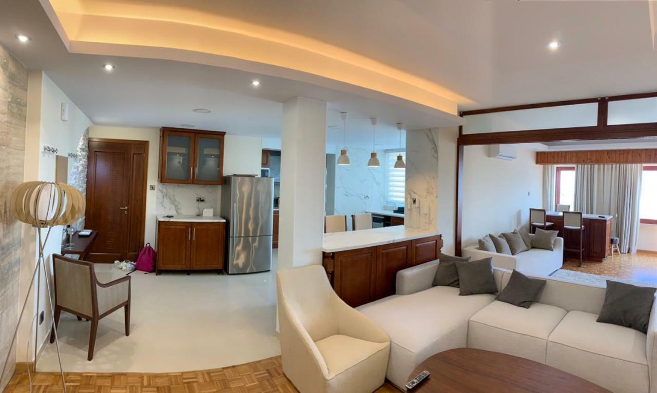Modern 2 Bed Room Large Apartment Nicosia Eksteriør billede