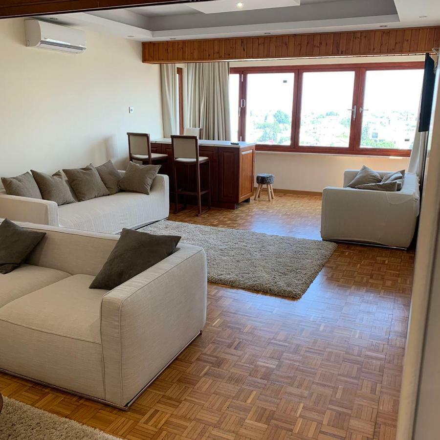 Modern 2 Bed Room Large Apartment Nicosia Eksteriør billede