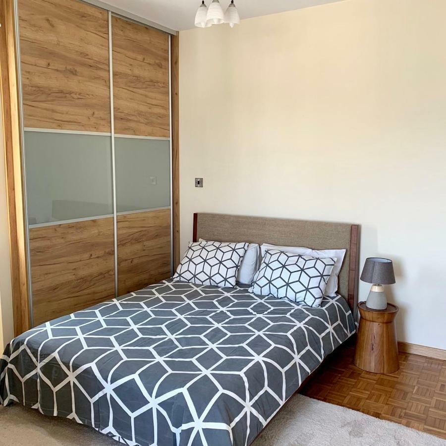 Modern 2 Bed Room Large Apartment Nicosia Eksteriør billede